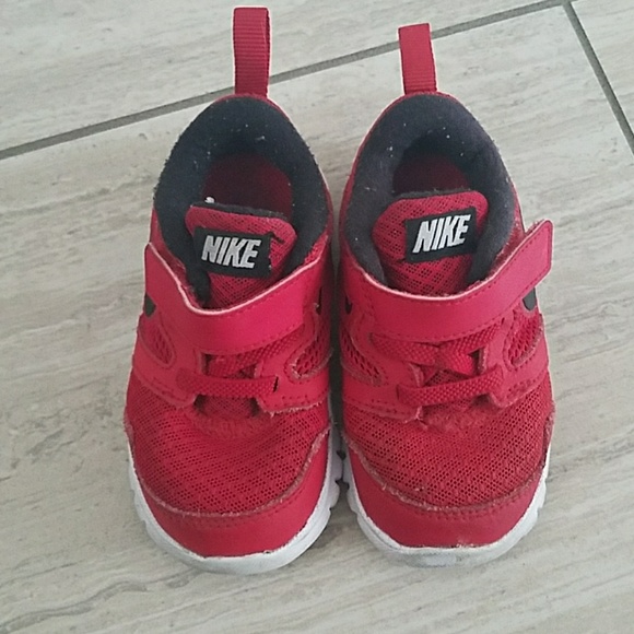boys red runners